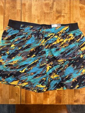 Tek Gear Colorful Abstract Print Athletic Running Shorts w Liner and Pockets 5”